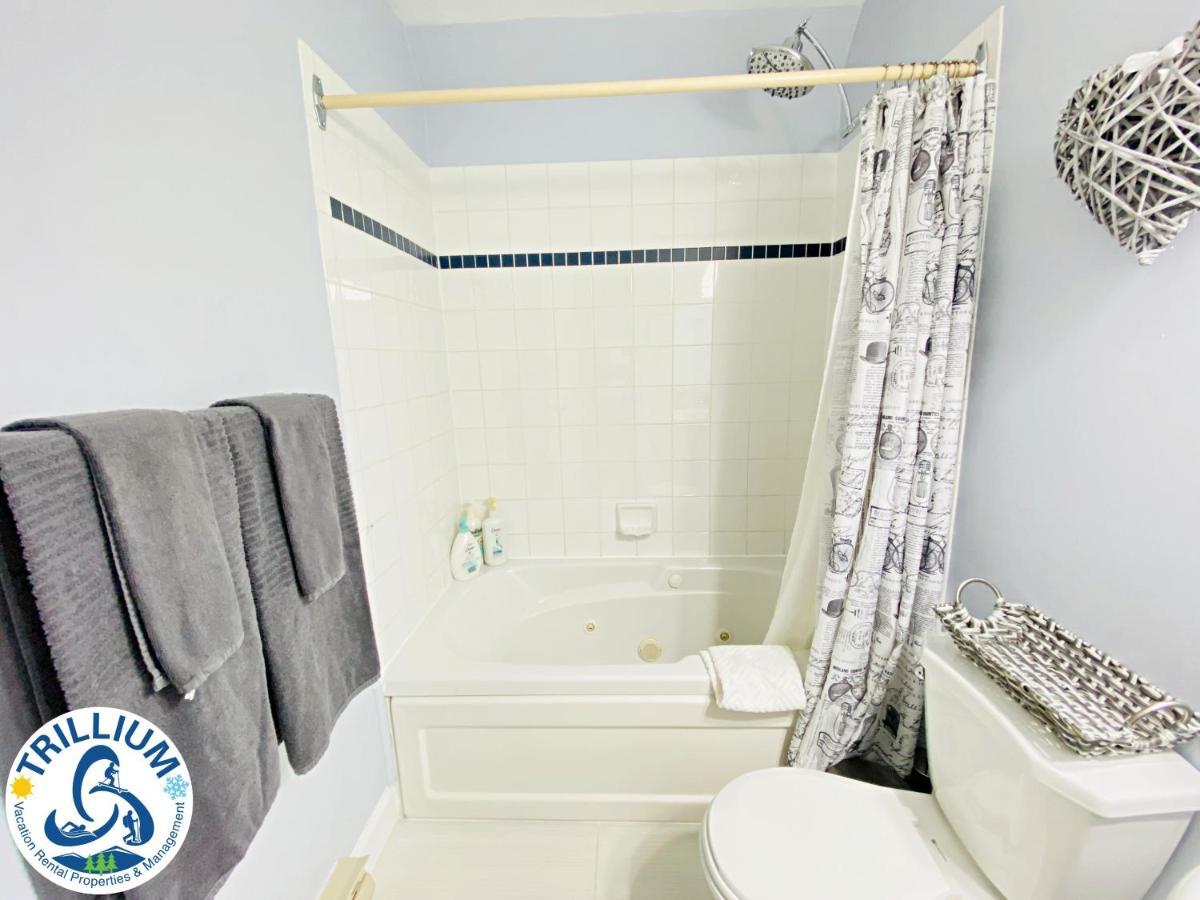 Cozy Studio Loft With 2 Baths Next To Slopes Blue Mountains Extérieur photo